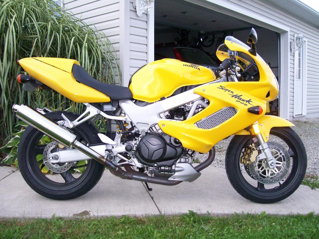 Name:  99HondaVtr1000f001.jpg
Views: 315
Size:  158.9 KB