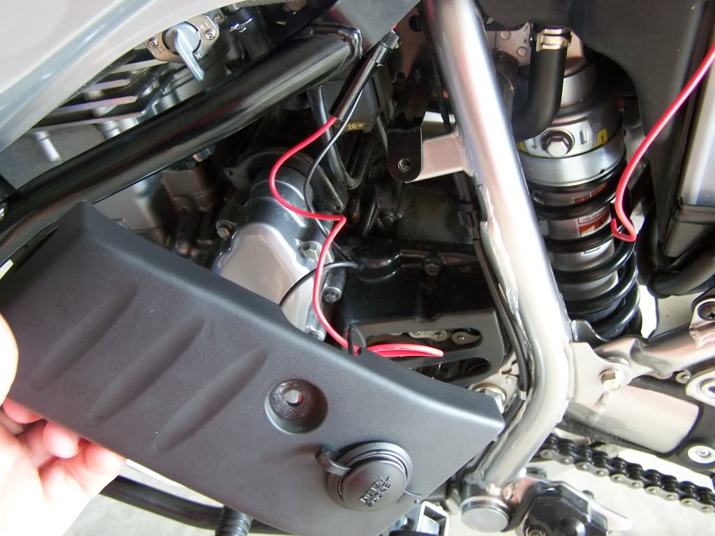 Name:  12Vplug004.jpg
Views: 14
Size:  122.8 KB
