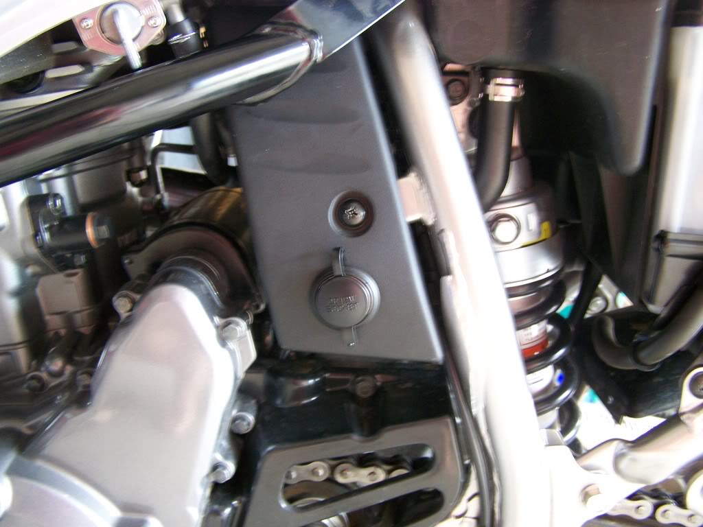 Name:  12Vplug001.jpg
Views: 17
Size:  99.2 KB
