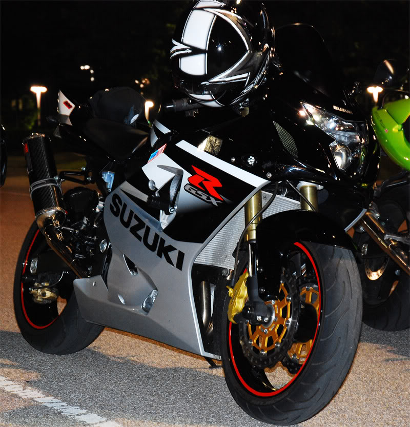Name:  blackgsxr2.jpg
Views: 59
Size:  157.8 KB