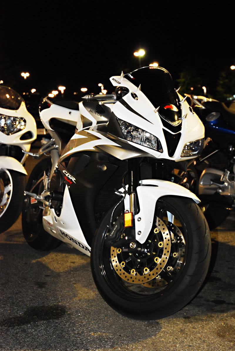 Name:  whitecbr.jpg
Views: 63
Size:  180.1 KB