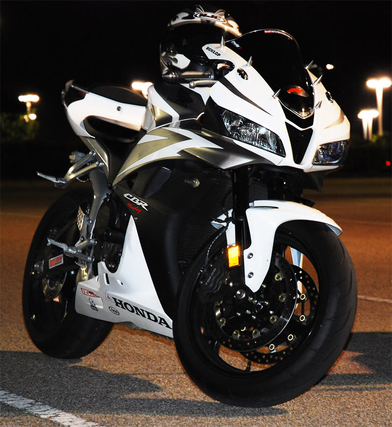 Name:  whitecbr2.jpg
Views: 67
Size:  142.8 KB