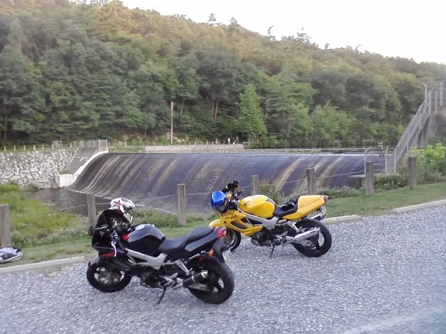 Name:  P270612_2019.jpg
Views: 77
Size:  77.6 KB