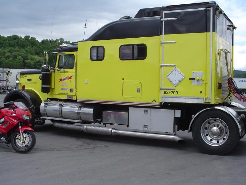 Name:  2005autocarNortonBlazegrandkids017.jpg
Views: 42
Size:  63.0 KB