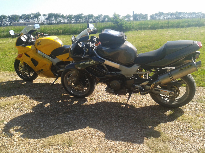 Name:  two-bikes.jpg
Views: 132
Size:  267.8 KB