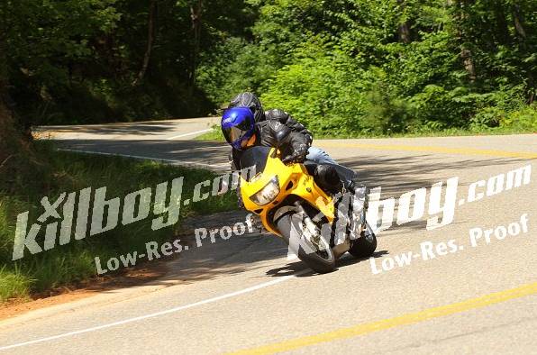 Name:  PowerheadProductions-killboycomatPhotoReflectcom-DealsGap-Monday-July292013-killboycom_.jpg
Views: 188
Size:  52.4 KB