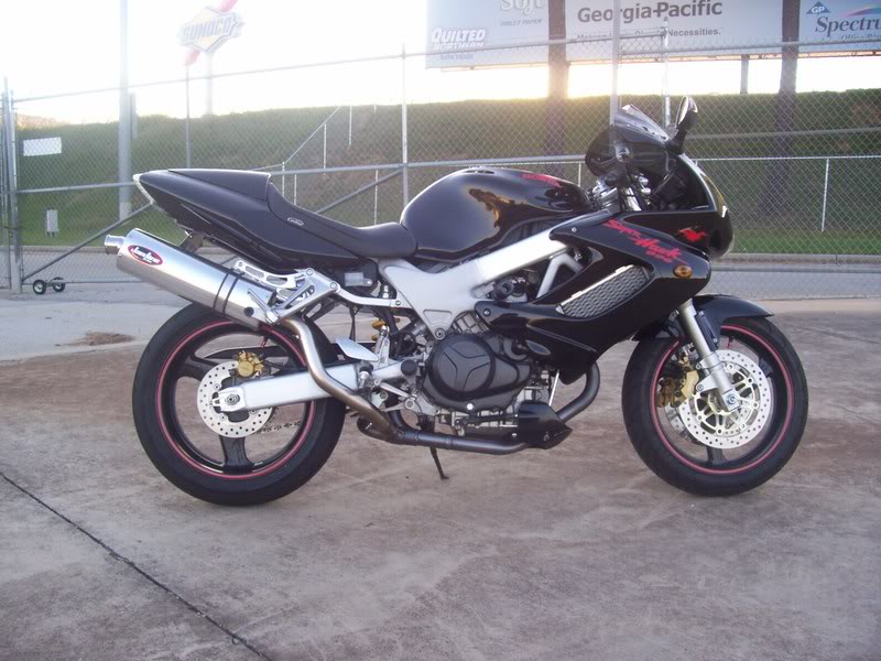 Name:  UNDERTAILPICS035.jpg
Views: 568
Size:  86.8 KB