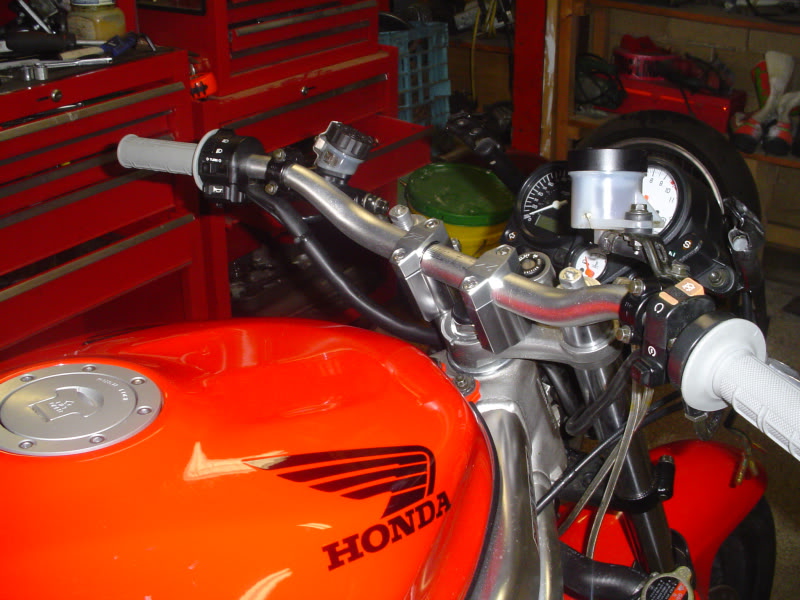 Name:  2005autocarNortonBlazegrandkids004-1.jpg
Views: 1701
Size:  125.2 KB