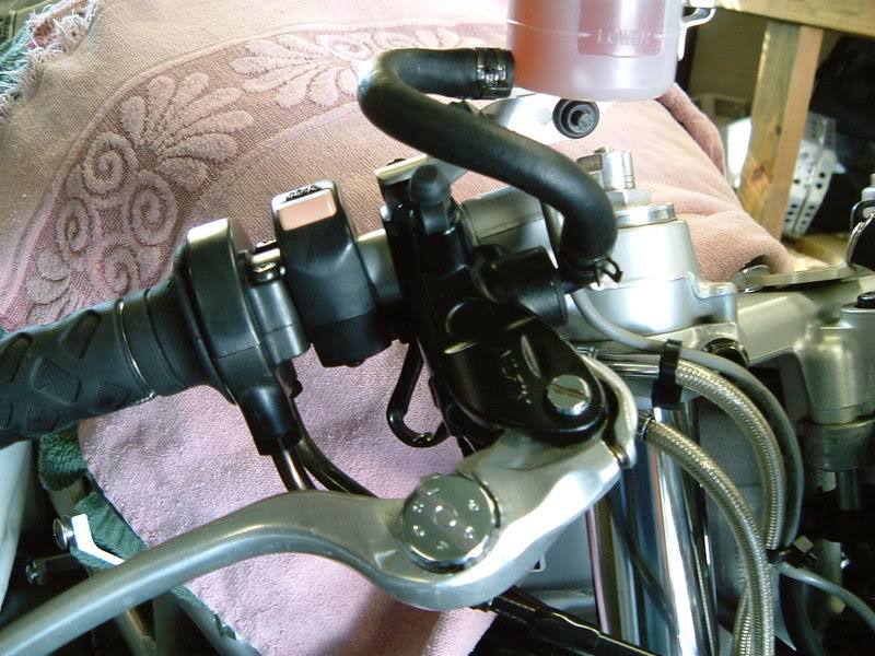 Name:  GSXR1000MC055.jpg
Views: 929
Size:  101.7 KB