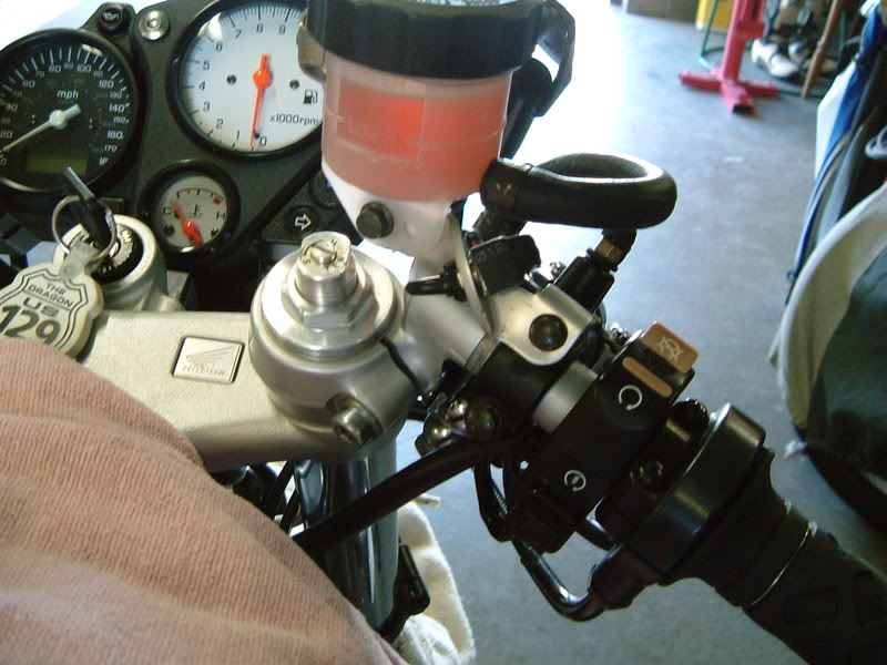 Name:  GSXR1000MC056.jpg
Views: 904
Size:  78.6 KB