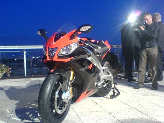 Name:  01rsv4launch.jpg
Views: 314
Size:  40.2 KB